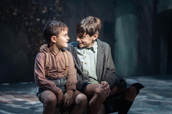 Los chicos del coro y el sonido ADAMSON en el Teatro Tívoli